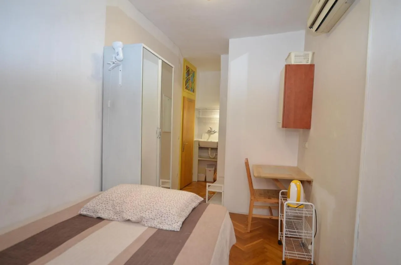 Carera Room Ρόβινι